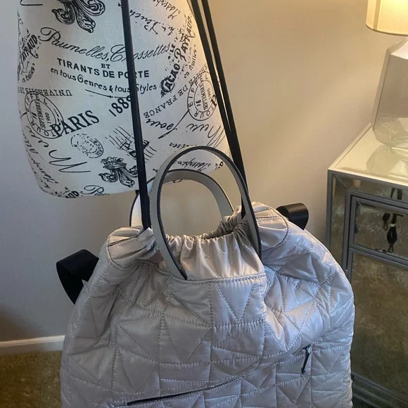 New with tags Michael Kors Winnie Metallic Quilted Backpack - Picture 10 of 13